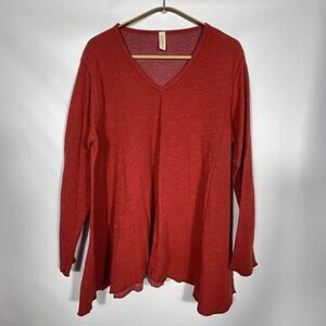 North Star Base Red Hi-Low Hem Rayon Blend Long Sleeved V-Neck T-Shirt Top Small